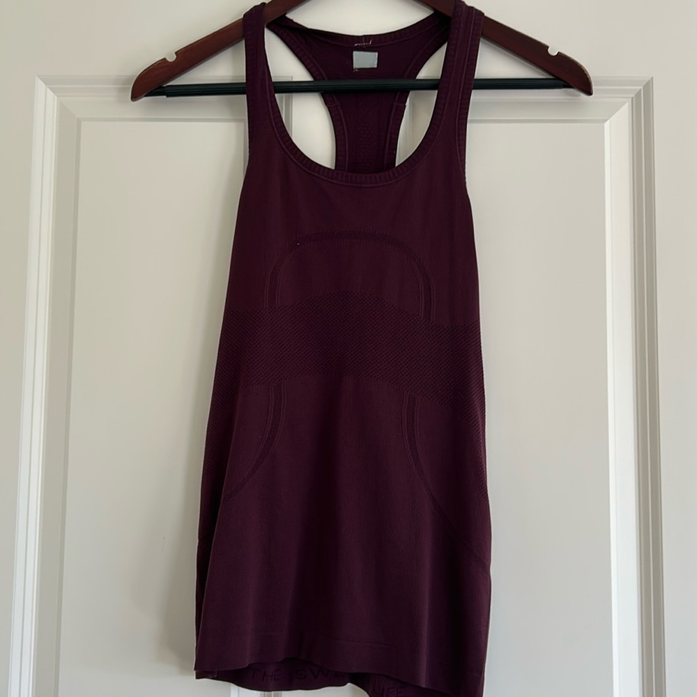 Marroon lululemon tank top swiftly tech